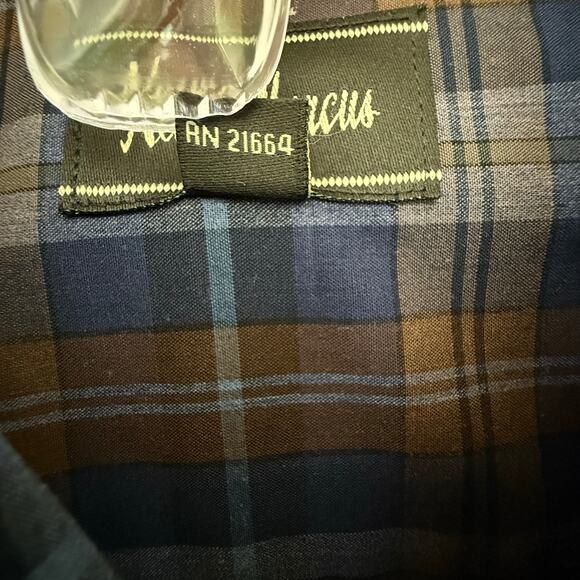 Neiman Marcus Men's Casual Shirt Button Up Navy Brown Check Plaid - Picture 4 of 6